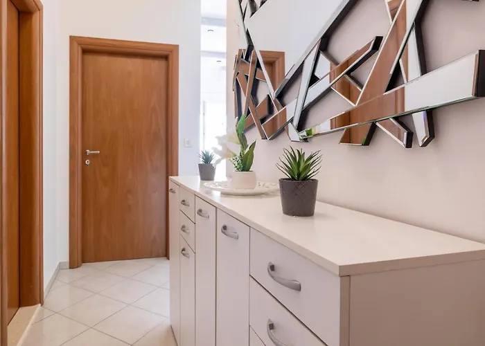 Karla Apartment Makarska